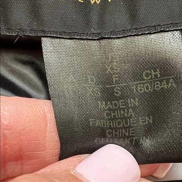 DKNY Women's Black Puffer Jacket SIZE XS - Picture 8 of 10